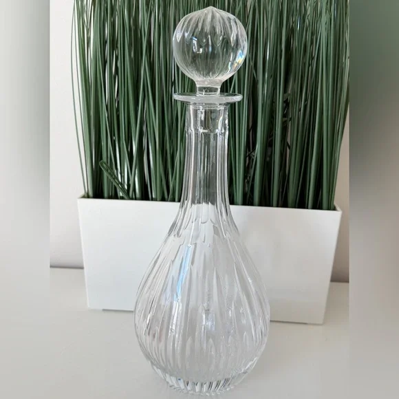 Waterford Crystal Marquis Decanter with Stopper Made in Poland - Picture 4 of 4